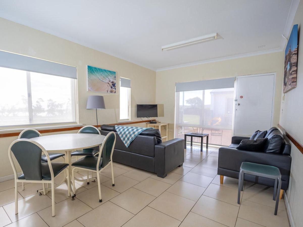 Api Pelican Beach Front Apartments Kalbarri Exterior foto