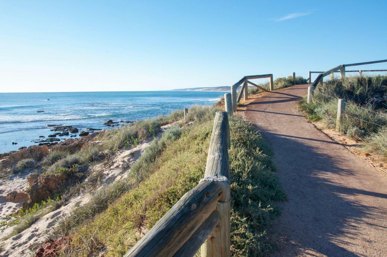 Api Pelican Beach Front Apartments Kalbarri Exterior foto